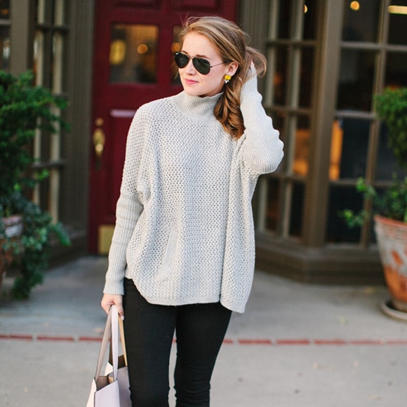 LOFT Sweaters - Loft front pocket knit sweater turtleneck